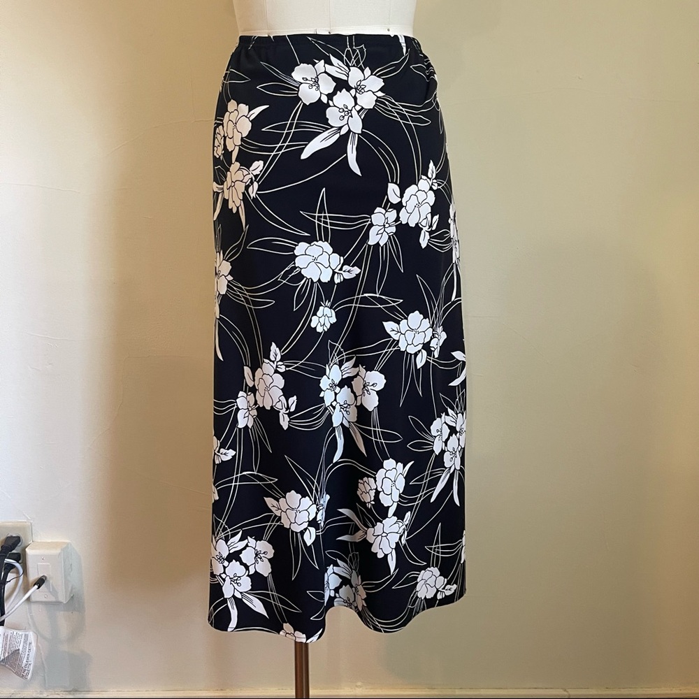 Vintage Black and White Floral Midi Skirt - Picture 4 of 6